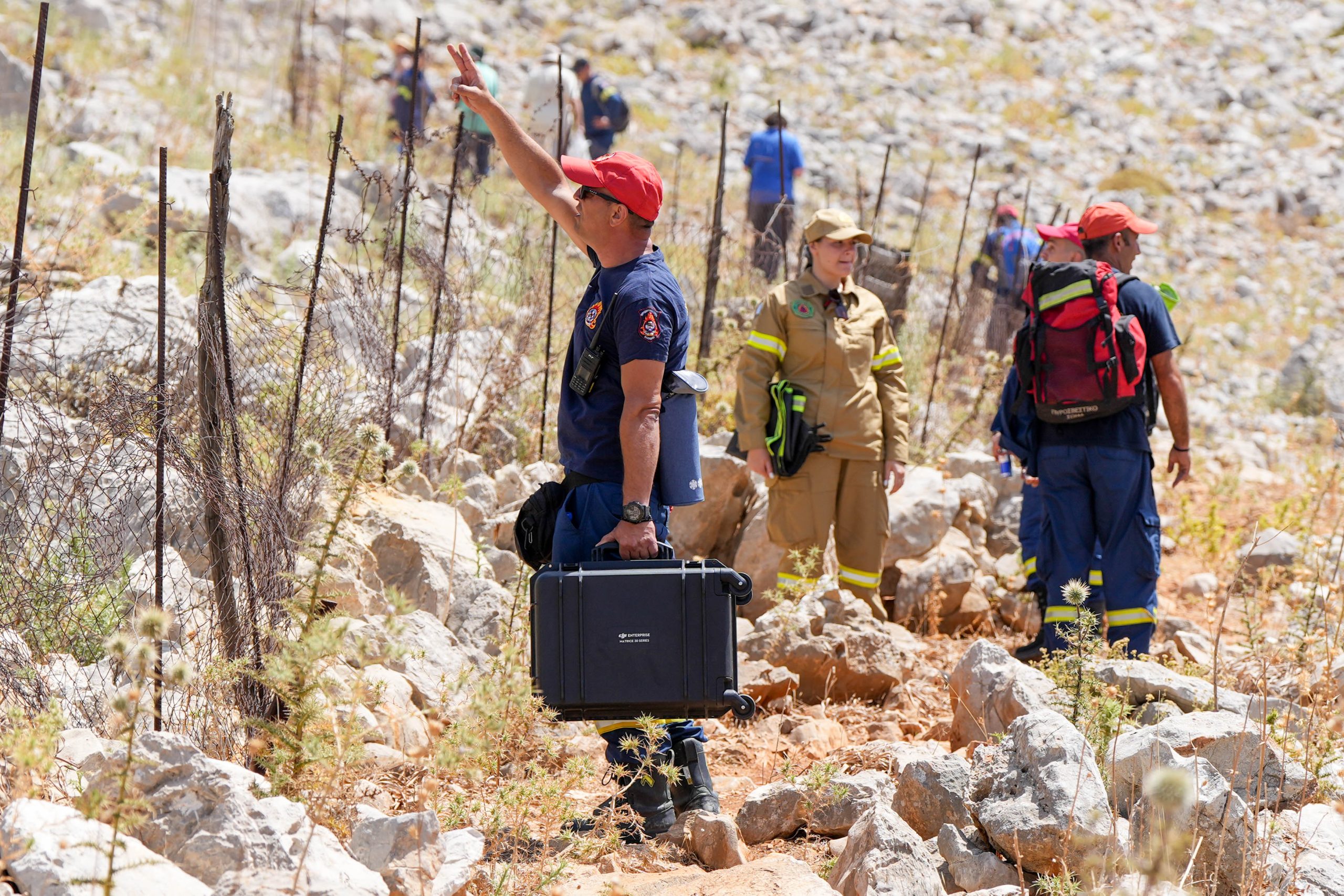 Los miembros de la familia se unieron a los servicios de emergencia para buscarlo después de que desapareciera el miércoles